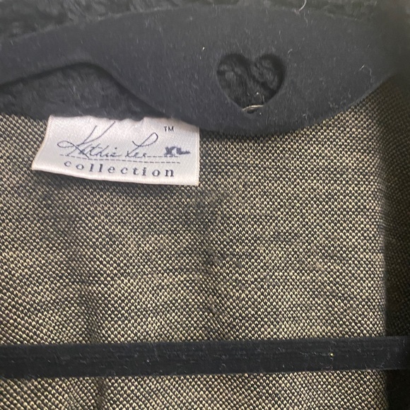 Sold striped fuzzy collar jacket / top - Picture 4 of 7